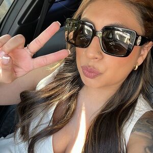 Meet your Posher, Yvonne